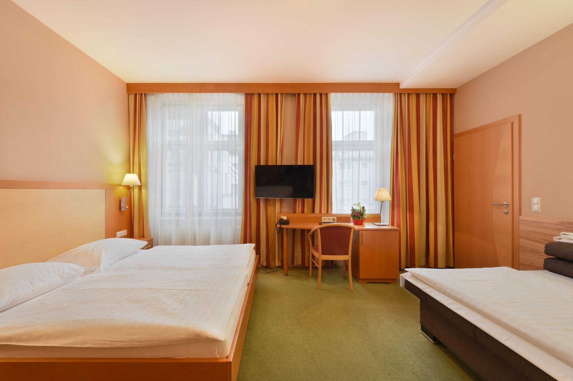 Hotel Lucia Wien Exteriör bild